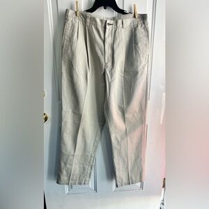TOMMY HILFIGER Men’s Pants, Khaki Pleated, SIZE 36x32 100% Cotton Classic Fit